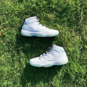Jordan 11 Legend Blue Sz 6.5Youth.